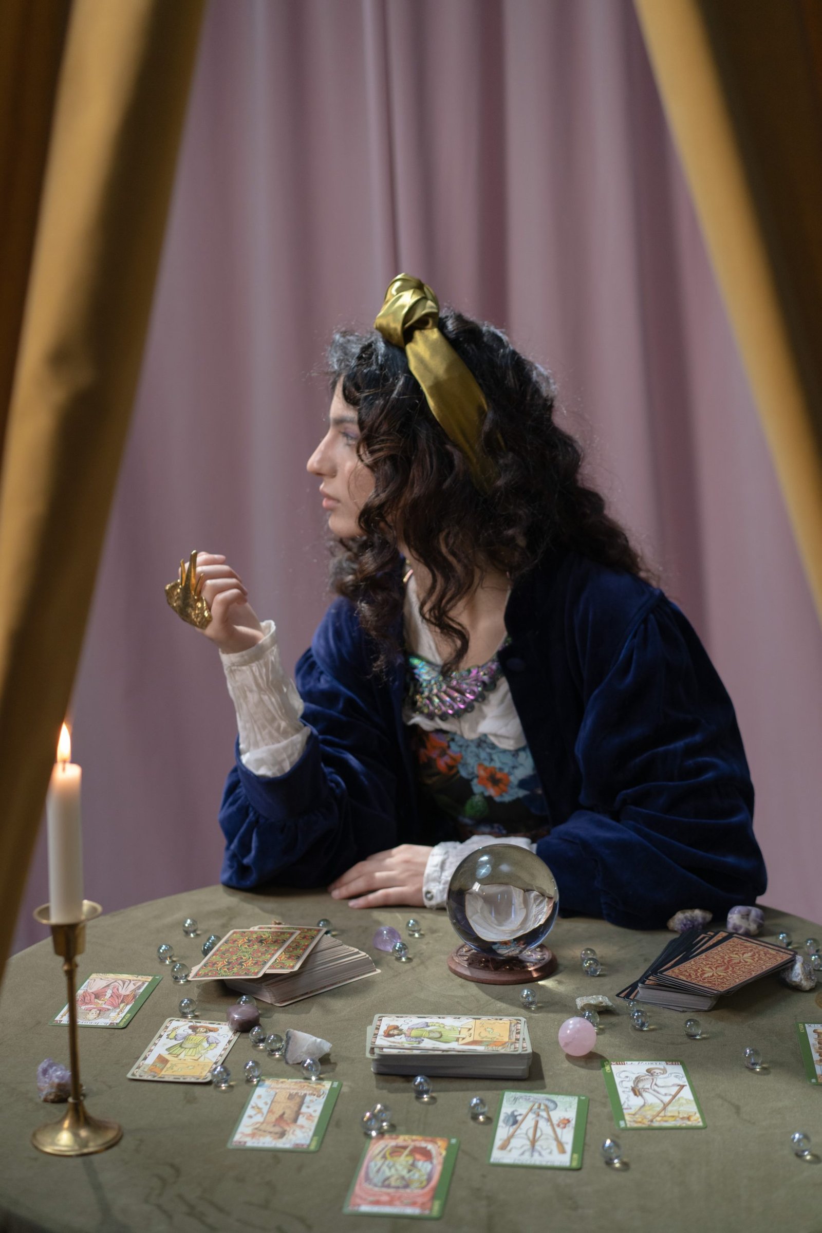 consultation-de-voyance-par-telephone-scaled-1 tarot gratuit